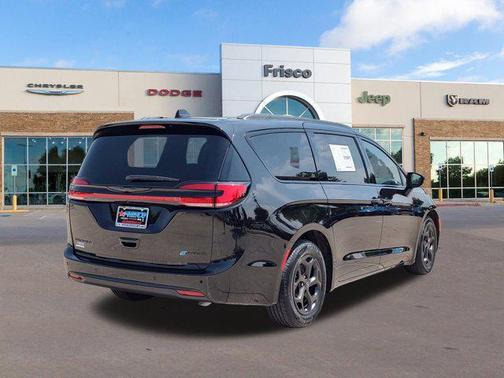 2025 Chrysler Pacifica Hybrid Premium S Appearance Pkg