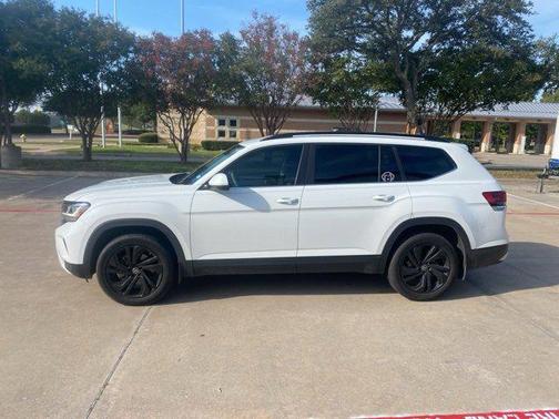2022 Volkswagen Atlas 2.0T SE w/Technology