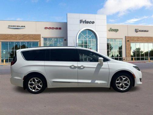 2019 Chrysler Pacifica Touring-L Plus