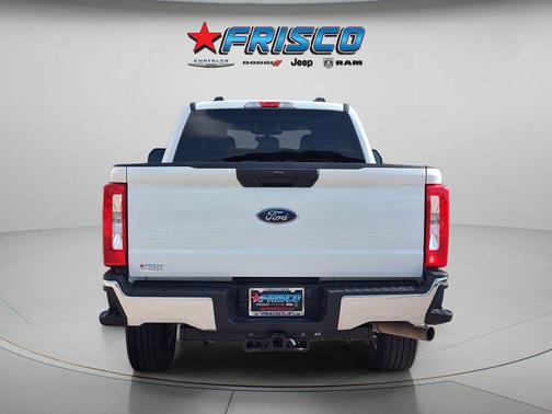 Oxford White 2025 Ford F-250 XLT