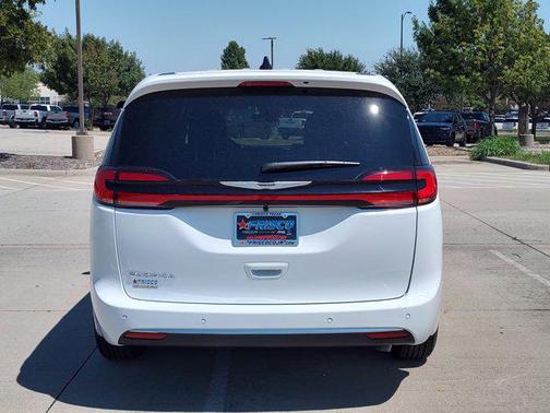 2026 Chrysler Pacifica L