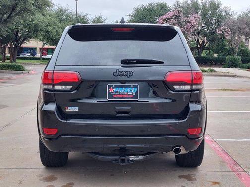 2022 Jeep Grand Cherokee Laredo