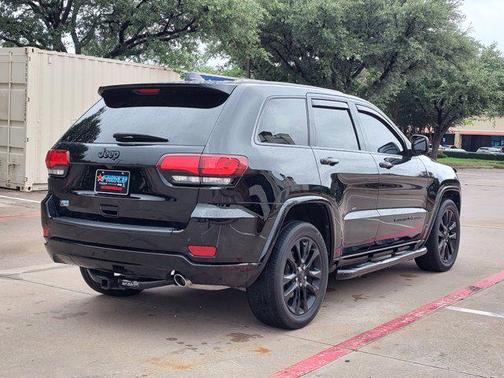 2022 Jeep Grand Cherokee Laredo