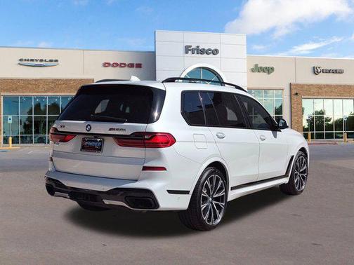 2022 BMW X7 M50i