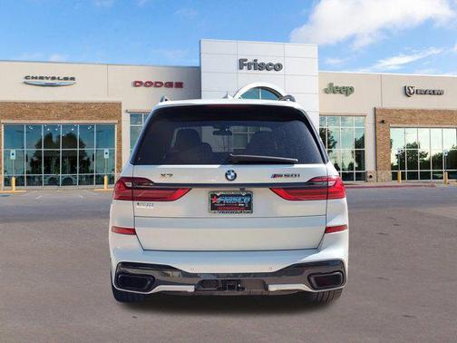 2022 BMW X7 M50i