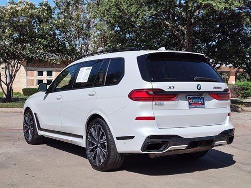 2022 BMW X7 M50i