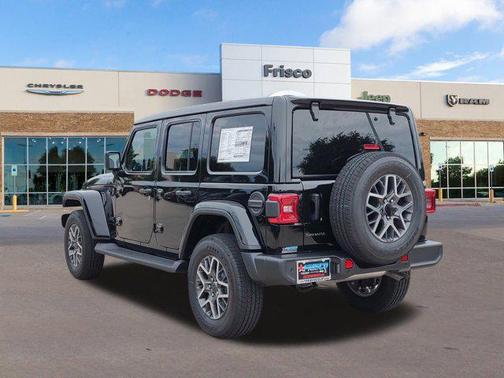 2025 Jeep Wrangler 4-Door Sahara 4x4