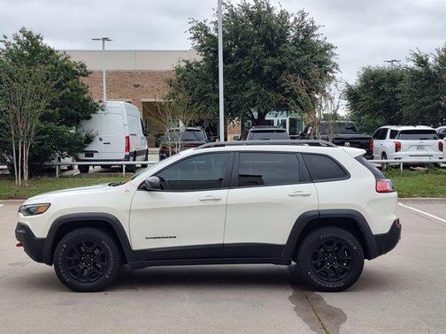 Pearl White Pearlcoat 2019 Jeep Cherokee Trailhawk