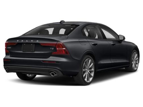 Onyx Black Metallic 2022 Volvo S60 T5 Momentum