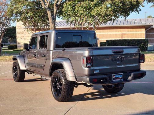 2024 Jeep Gladiator Nighthawk