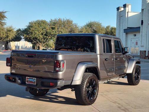 2024 Jeep Gladiator Nighthawk
