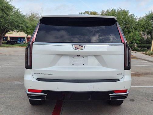 Crystal White Tricoat 2024 Cadillac Escalade Luxury