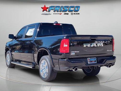 Diamond Black Crystal Pearlcoat 2026 RAM 1500 Big Horn/Lone Star