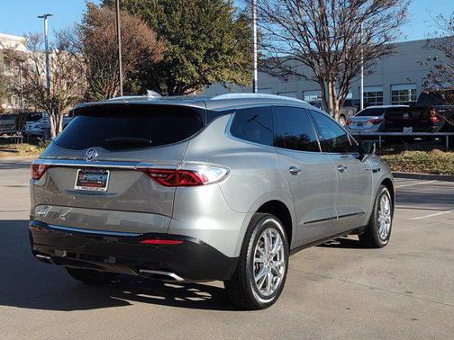 2023 Buick Enclave Essence FWD