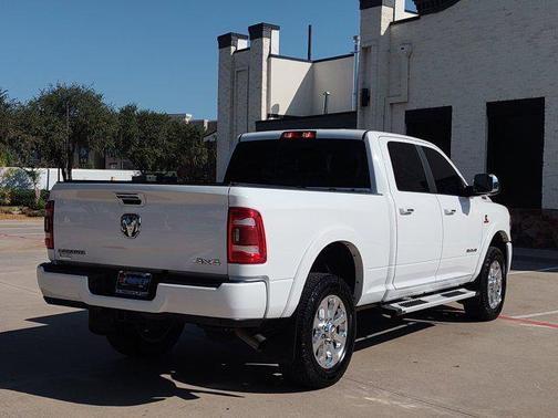 2022 RAM 2500 Laramie Crew Cab 4x4 6'4' Box