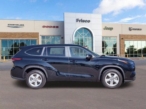 2024 Toyota Highlander LE