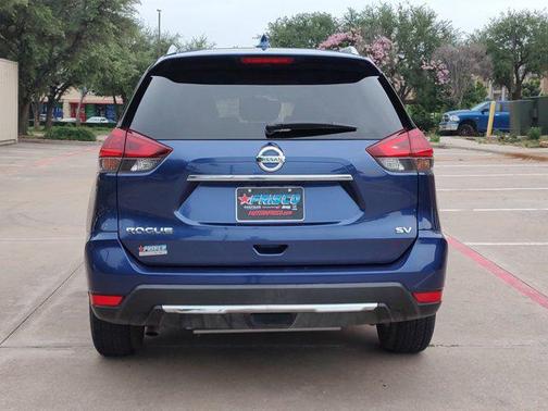 2018 Nissan Rogue SV