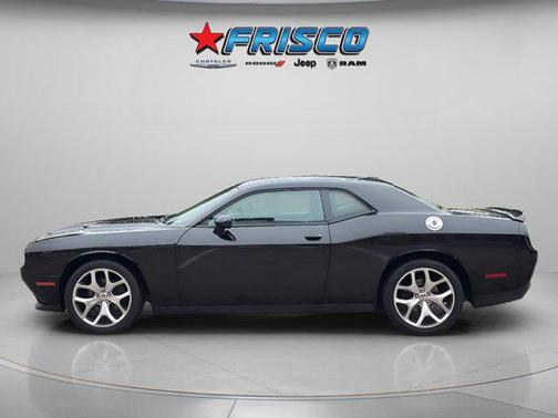 Pitch Black Clearcoat 2016 Dodge Challenger SXT