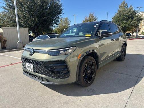 2025 Volkswagen Tiguan 2.0T SE R-Line Black 4MOTION