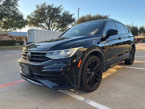 2022 Volkswagen Tiguan 2.0T SE R-Line Black