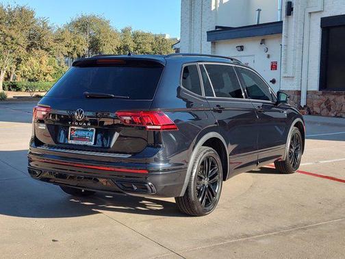 2022 Volkswagen Tiguan 2.0T SE R-Line Black