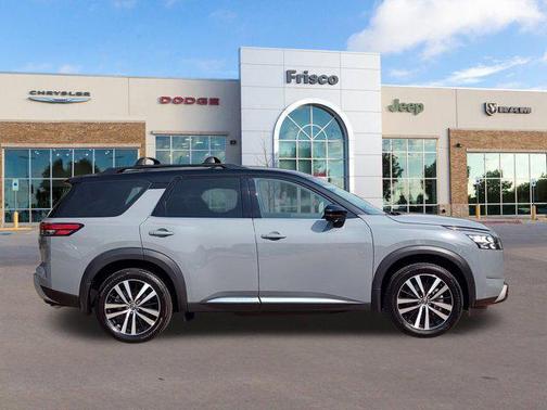 2025 Nissan Pathfinder Platinum FWD