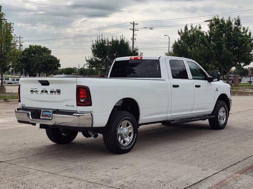 2025 RAM 2500 Tradesman Crew Cab 4x4 8' Box