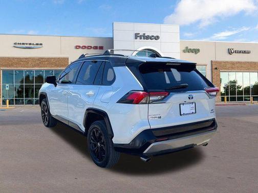 2022 Toyota RAV4 Hybrid SE
