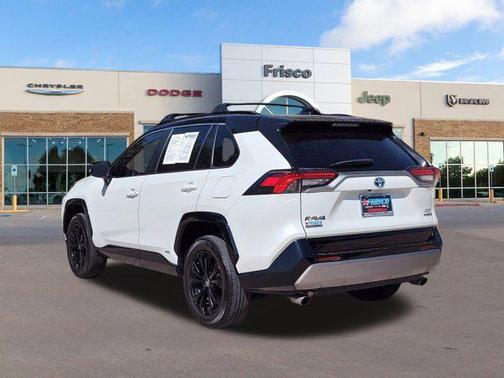 2022 Toyota RAV4 Hybrid SE