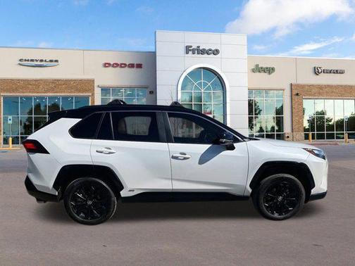 2022 Toyota RAV4 Hybrid SE