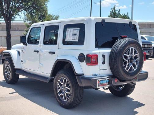 2025 Jeep Wrangler 4-Door Sahara 4x4