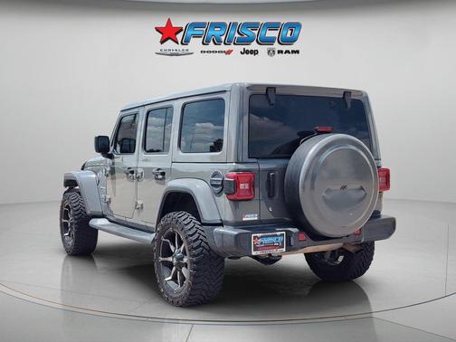 Sting-Gray Clearcoat 2019 Jeep Wrangler Unlimited Sahara