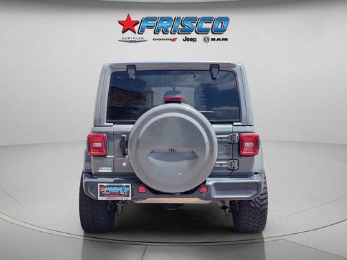 Sting-Gray Clearcoat 2019 Jeep Wrangler Unlimited Sahara