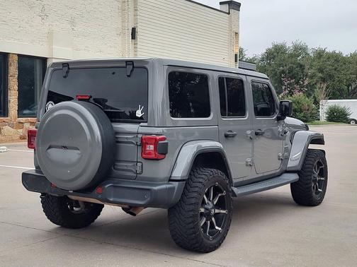 Sting-Gray Clearcoat 2019 Jeep Wrangler Unlimited Sahara