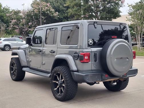 Sting-Gray Clearcoat 2019 Jeep Wrangler Unlimited Sahara