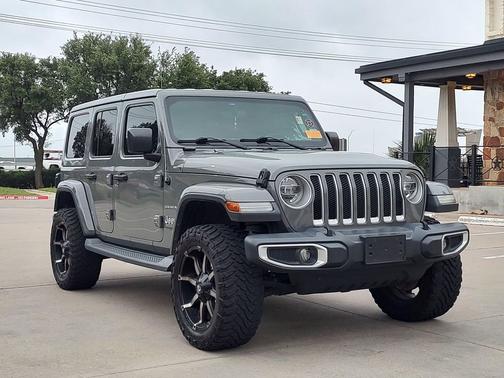 Sting-Gray Clearcoat 2019 Jeep Wrangler Unlimited Sahara