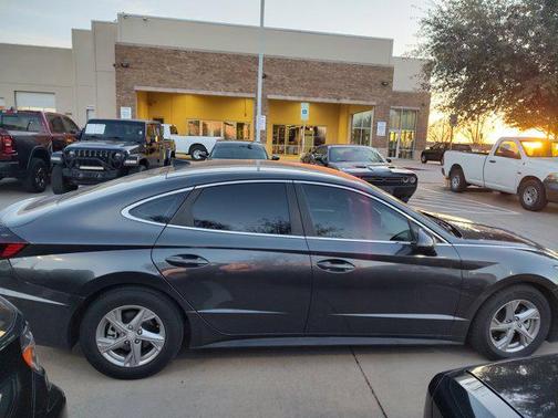 2022 Hyundai SONATA SE