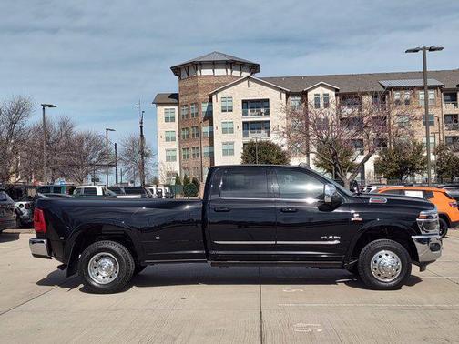 2026 RAM 3500 Limited Crew Cab 4x4 8' Box
