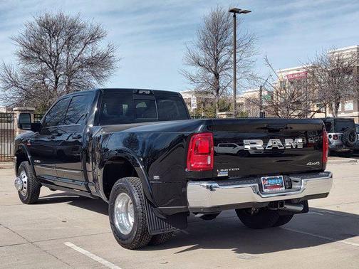 2026 RAM 3500 Limited Crew Cab 4x4 8' Box