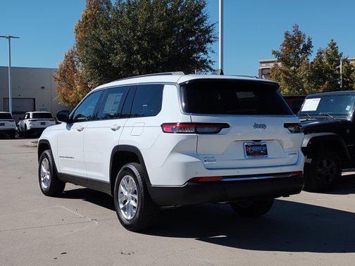 2025 Jeep Grand Cherokee L Laredo