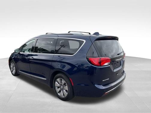 2018 Chrysler Pacifica Hybrid Limited
