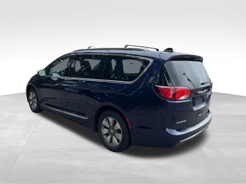 2018 Chrysler Pacifica Hybrid Limited