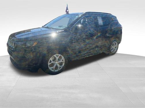 Black 2024 Jeep Compass Latitude