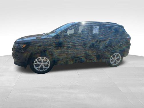 Black 2024 Jeep Compass Latitude