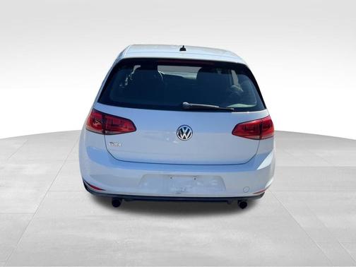 2016 Volkswagen Golf GTI S