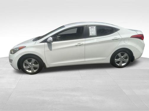Pearl White 2013 Hyundai ELANTRA GLS
