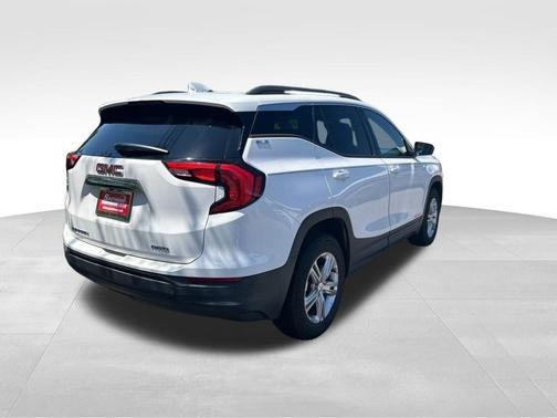 White 2018 GMC Terrain SLE