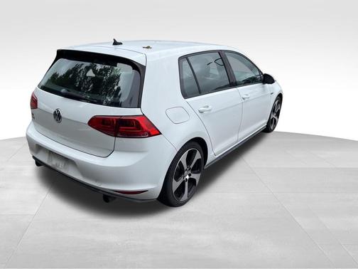2016 Volkswagen Golf GTI S