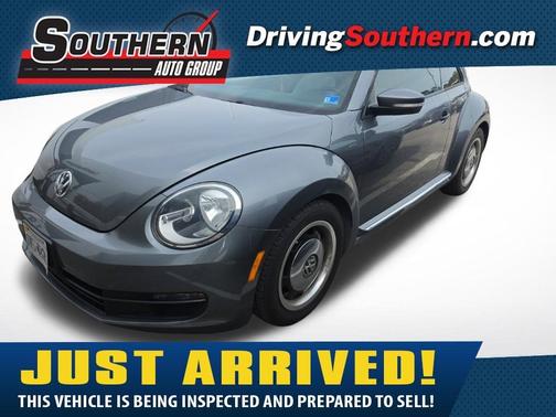 Platinum Gray Metallic 2016 Volkswagen Beetle 1.8T Classic