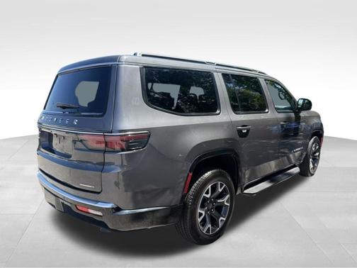 Gray 2024 Jeep Wagoneer Series III